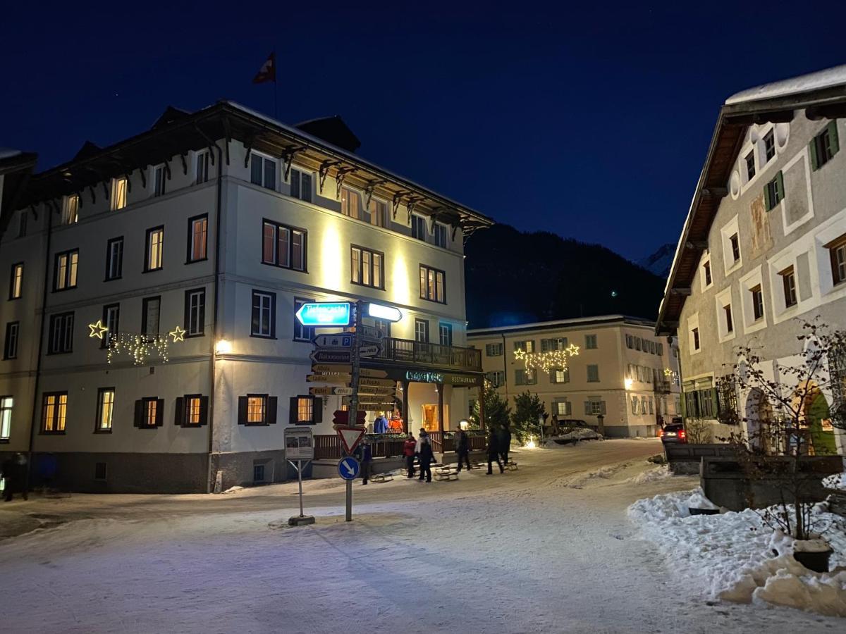 Hotel Weisses Kreuz ベルギュン エクステリア 写真