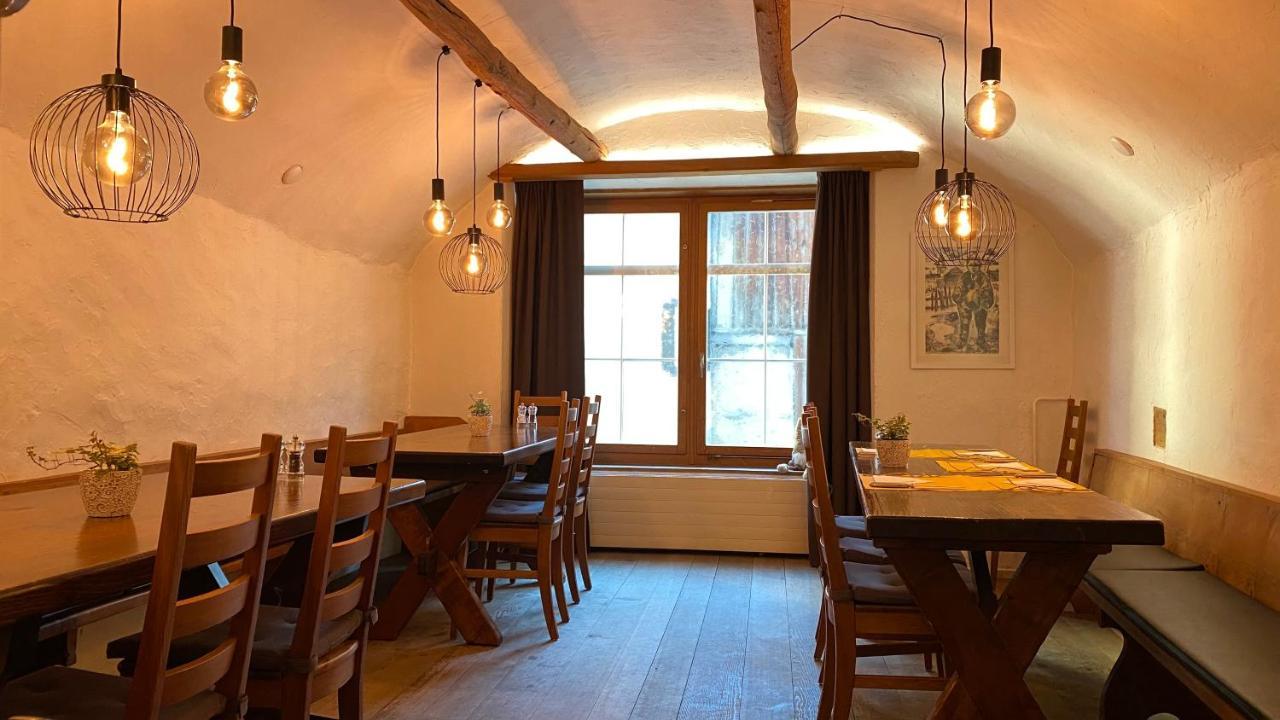 Hotel Weisses Kreuz ベルギュン エクステリア 写真